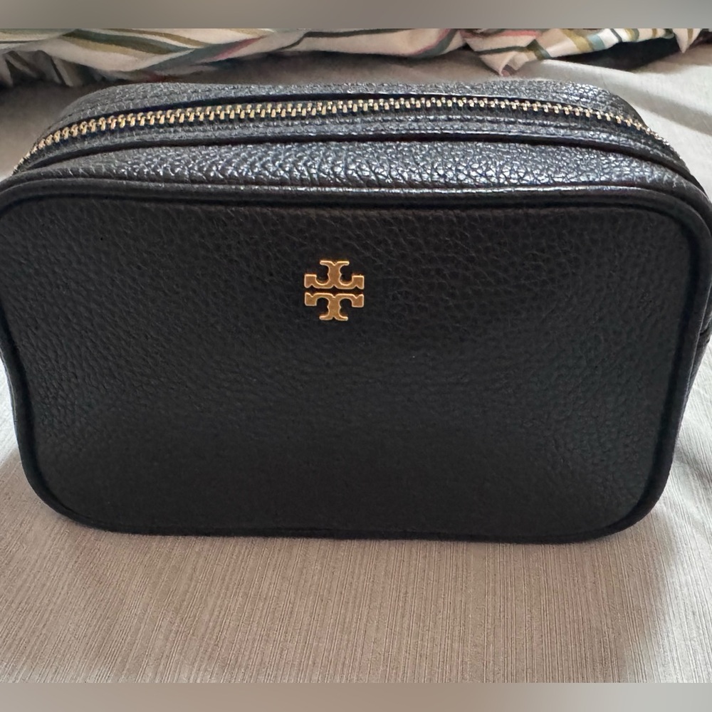 Authentic Tory Burch Blake Mini Camera Crossbody